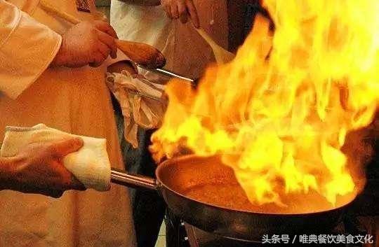 烹饪秘籍——怎样掌握火候和油温