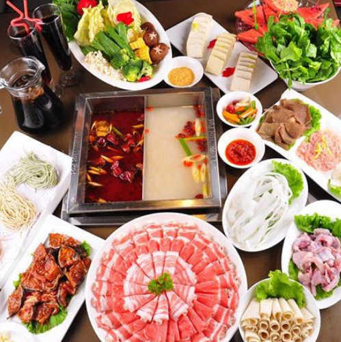 重庆正宗的火锅在全球各地山寨版火锅文化是怎么演变的？